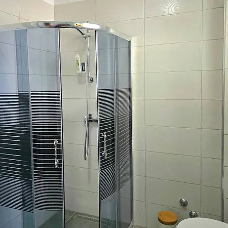 Perla * Plazhi San Pietro