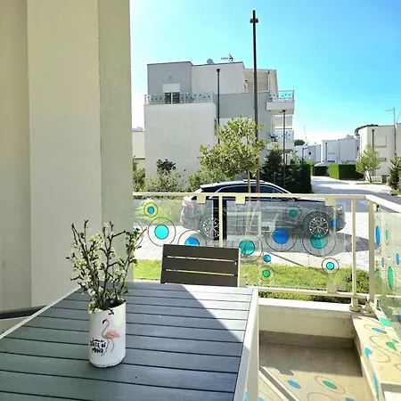 Apartment Perla Plazhi San Pietro