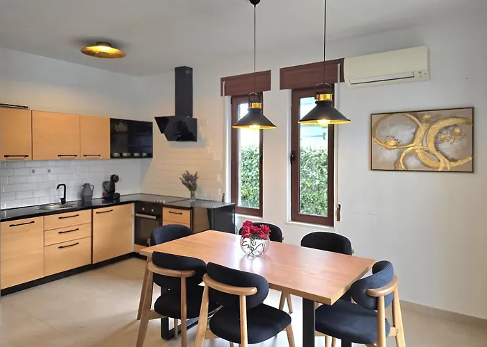 Perla 公寓 Plazhi San Pietro